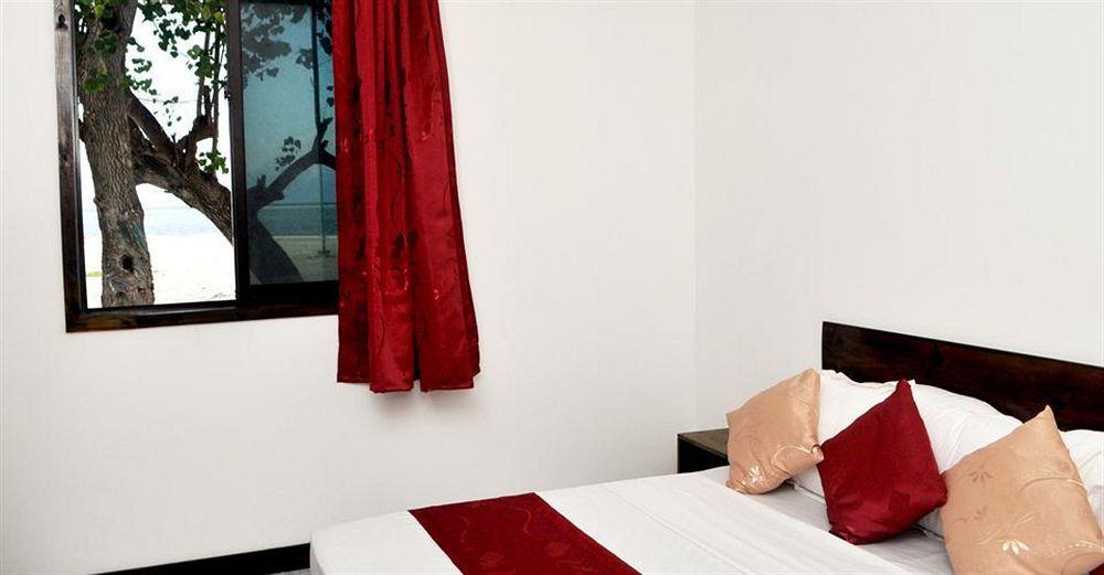 Isle Beach Inn Maldives Екстер'єр фото