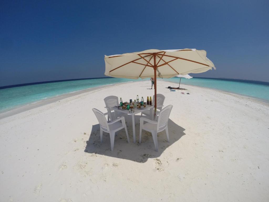 Isle Beach Inn Maldives Екстер'єр фото