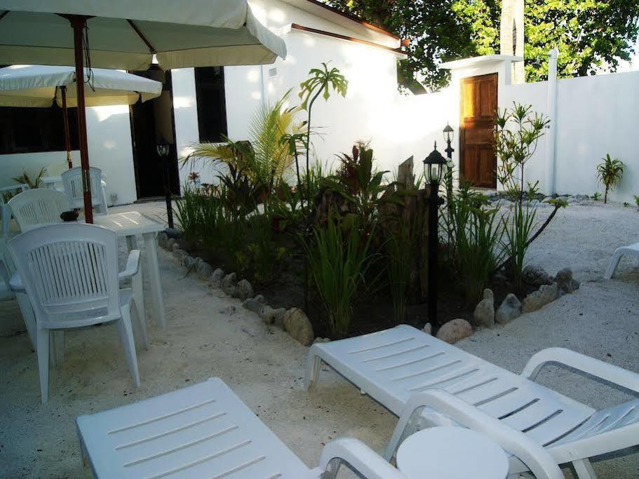 Isle Beach Inn Maldives Екстер'єр фото